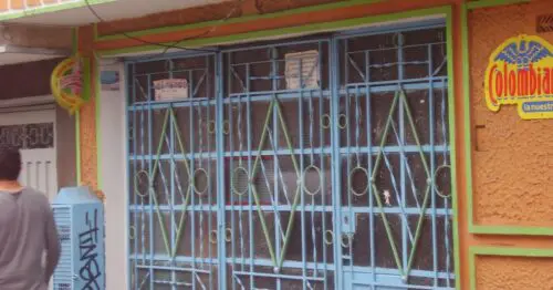 TIENDA DE BARRIO CARRERA 12 BIS 22C CON 12 TIENDA DE BARRIO CARRERA 12 BIS 22C CON 12